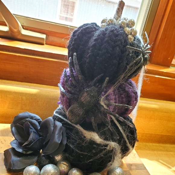 Holiday Decor - Picture 1 of 2